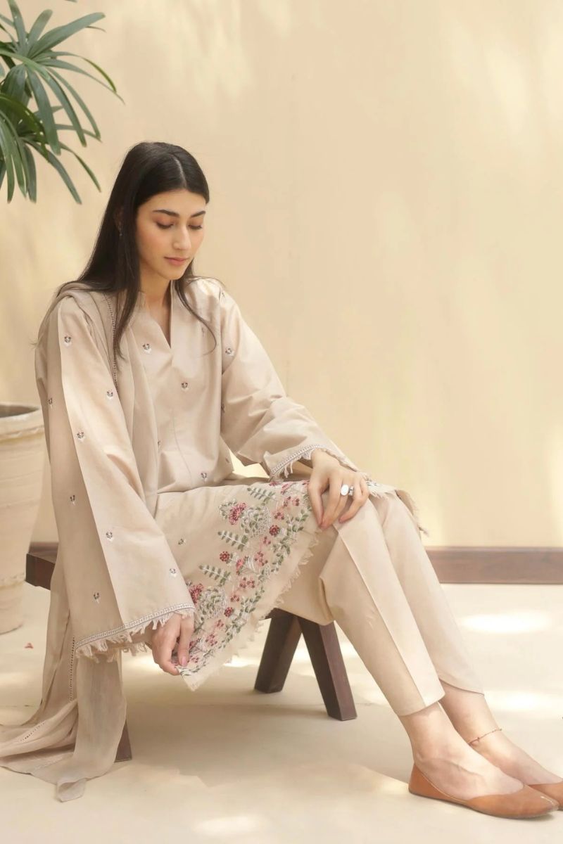 DYOT- 3PC LAWN EMBROIDERED BA-102