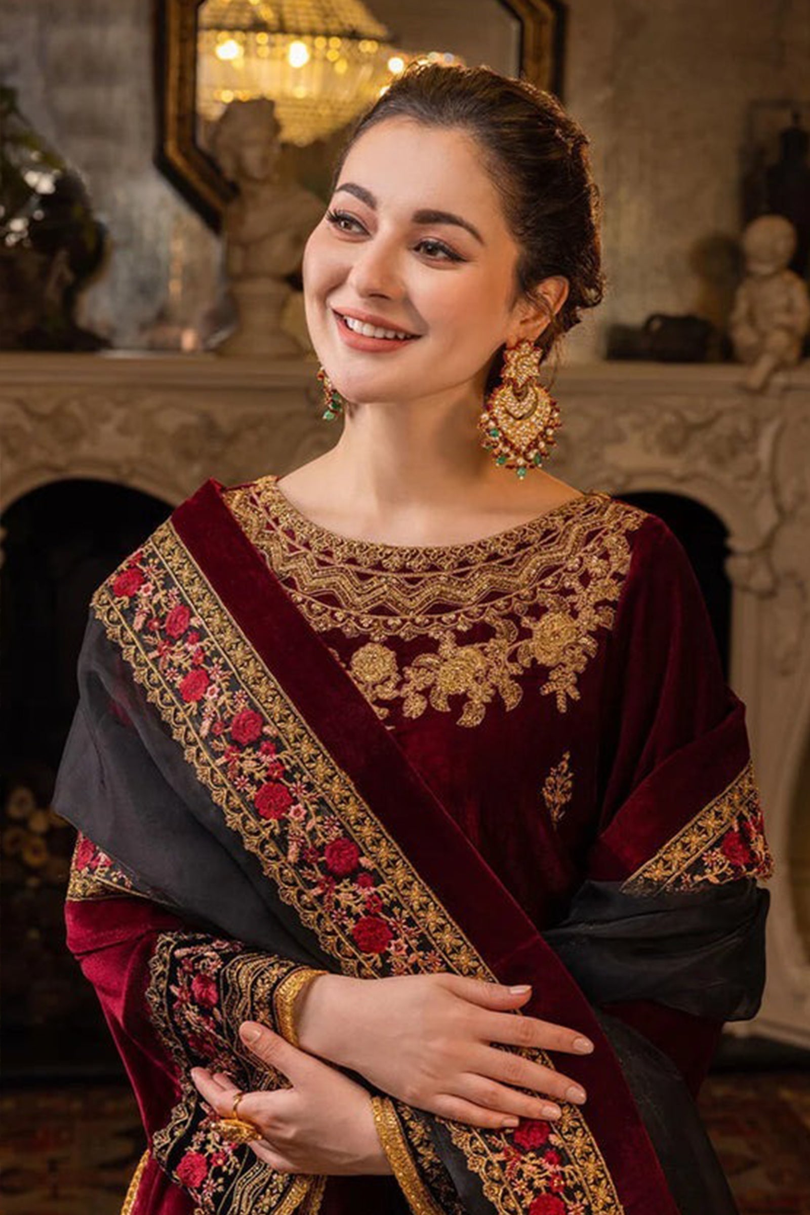 Velvet Winter Embroidered 3 Piece Dress With Organza embroidered Dopata