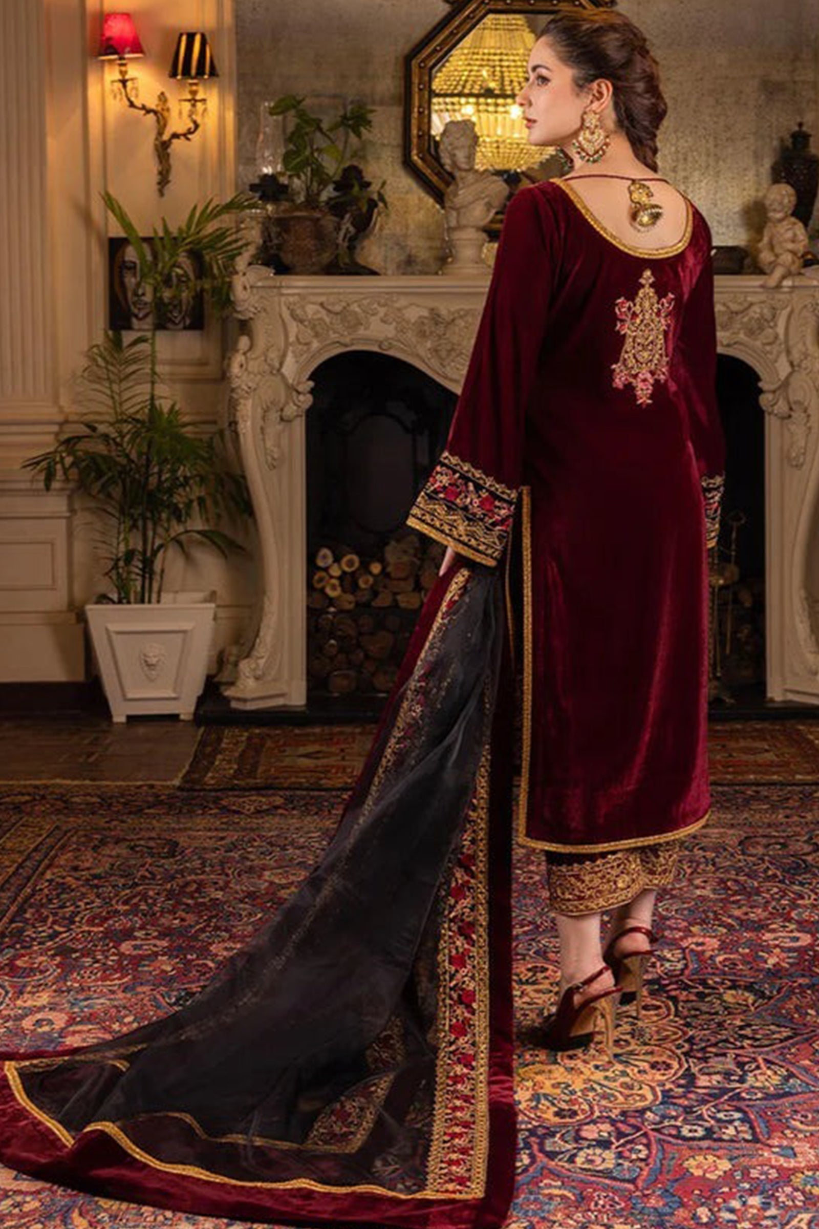 Velvet Winter Embroidered 3 Piece Dress With Organza embroidered Dopata