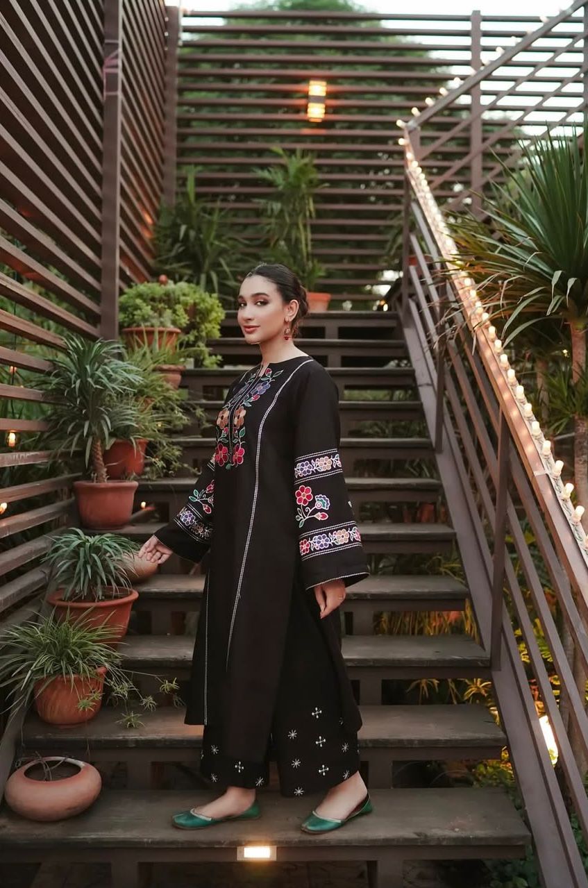 Decent Black Embroidered 2Pcs