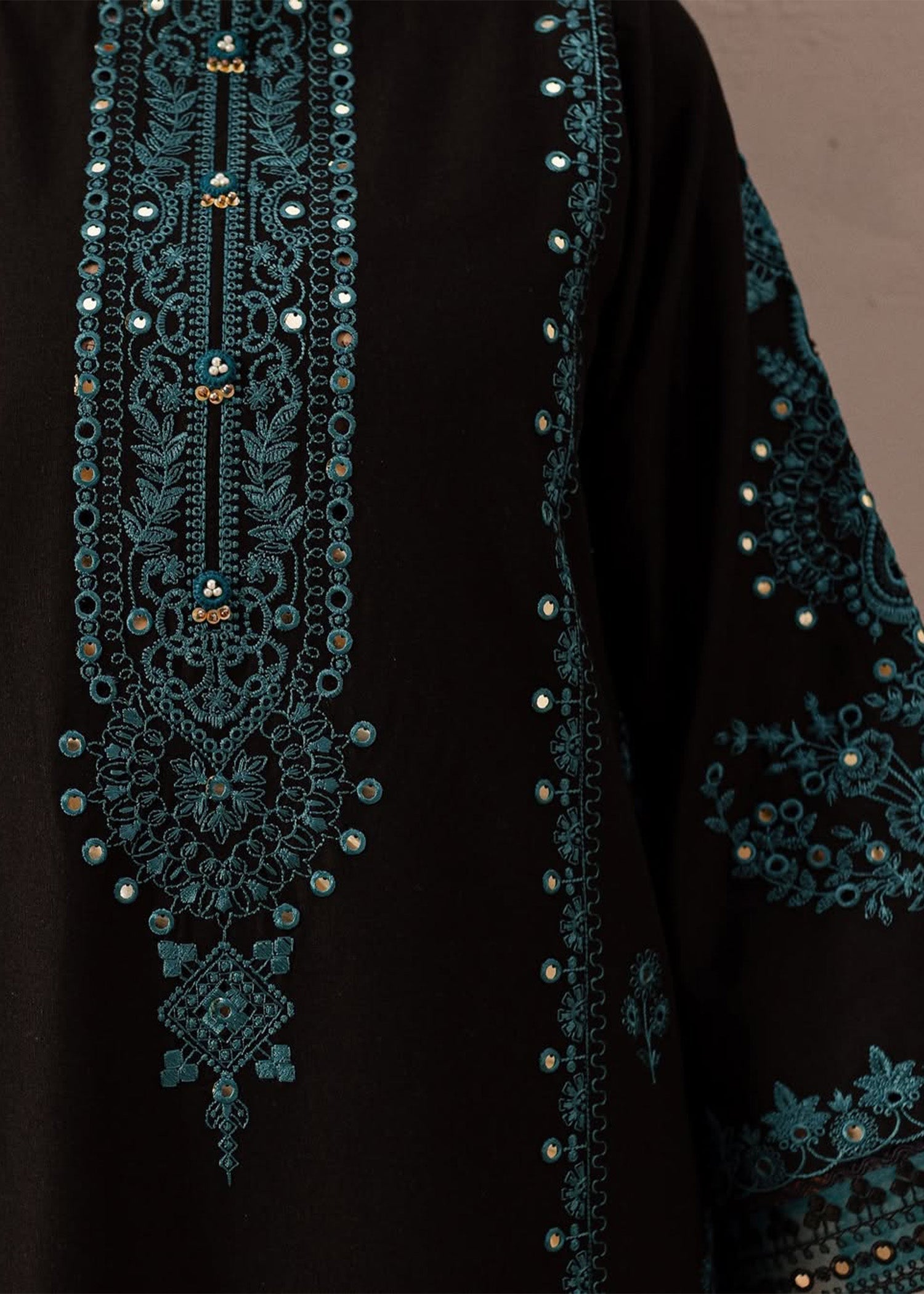 KAAMLA 2 PC STITCHED