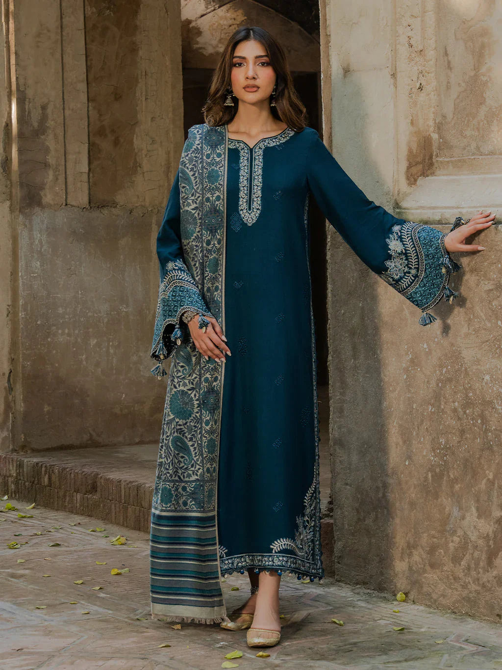 IZEL-3pc Unstitched Dhanak Embroidered Shirt with Courtrai Printed Shawl & Trouser – 540