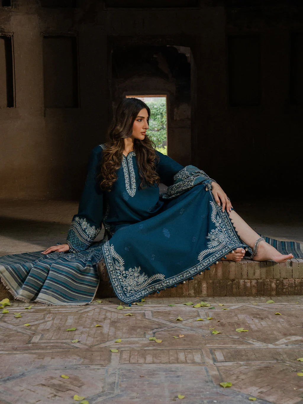 IZEL-3pc Unstitched Dhanak Embroidered Shirt with Courtrai Printed Shawl & Trouser – 540