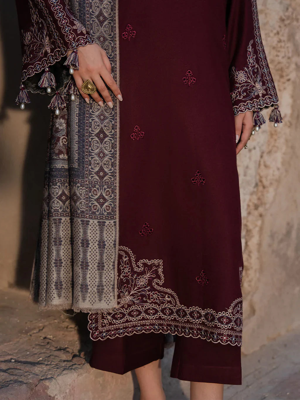 Izel– 3pc Dhanak Embroidered Shirt with Twill Printed Shawl and Trouser – 258