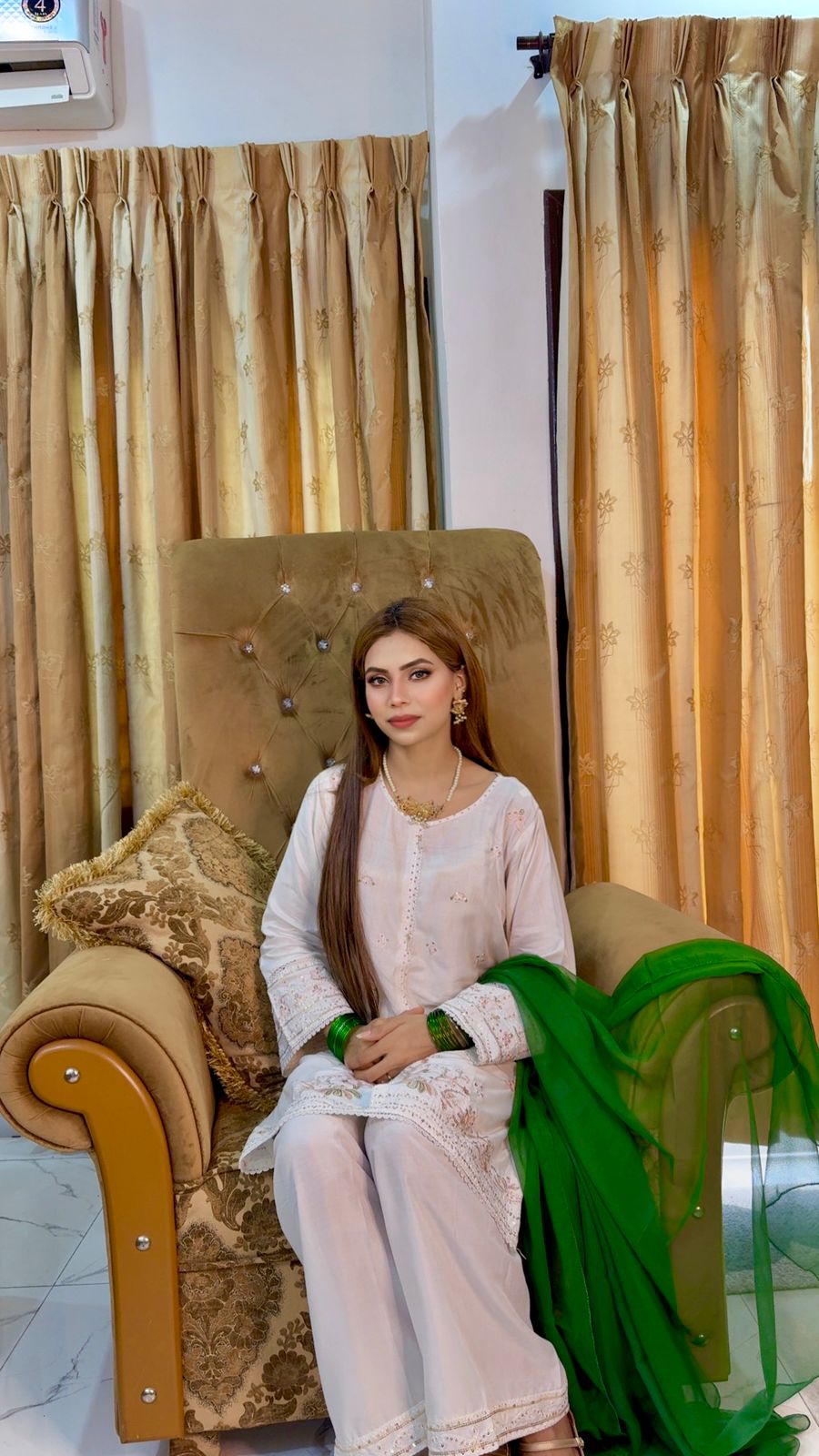 JANIFER Embroidered 3PC