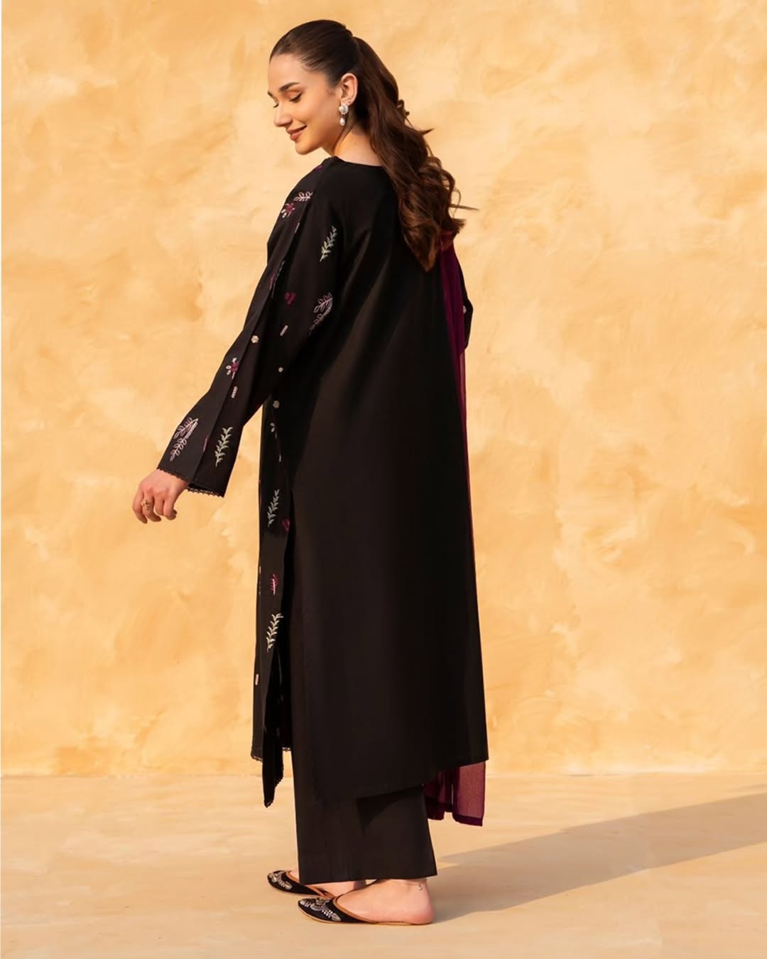 Black Aura Embroidered 2Pc