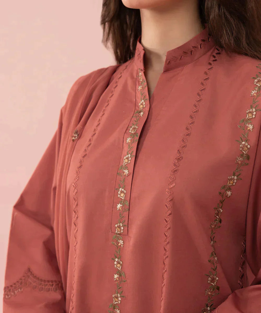 Sapphire- 3Pc Lawn Embroidered Suit with Embroidered Chiffon dupatta. Vl661/2